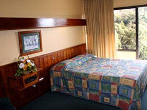 Village Family Motor Inn - Coogee Beach Accommodation 0