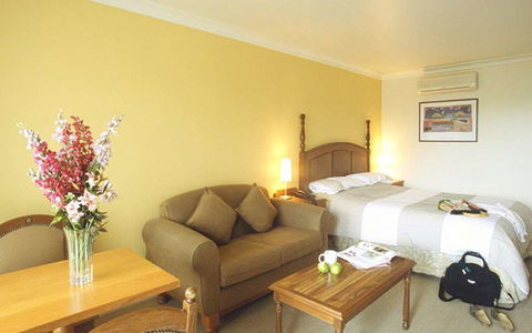 Best Western Plus The Tudor-Box Hill - Coogee Beach Accommodation 2