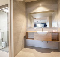 Nightcap at Manhattan Hotel - Coogee Beach Accommodation