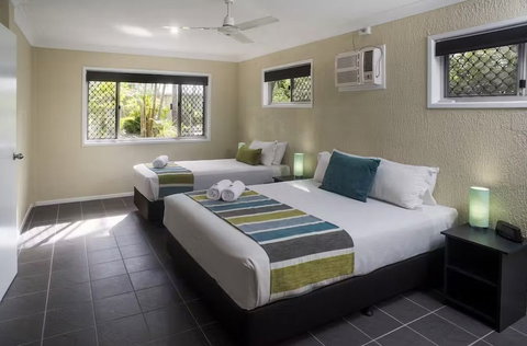 The Beach Motel Hervey Bay - Coogee Beach Accommodation 1