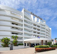 DoubleTree by Hilton Cairns - Coogee Beach Accommodation