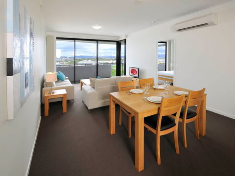 Apartments G60 Gladstone - Coogee Beach Accommodation 1