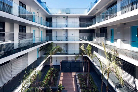 Veriu Camperdown - Coogee Beach Accommodation 1