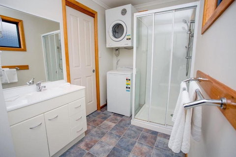 Discovery Parks Hobart - Coogee Beach Accommodation 2