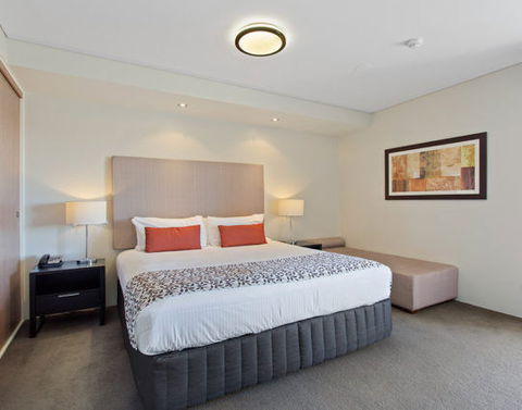 CBD Executive Apartments - Coogee Beach Accommodation 1