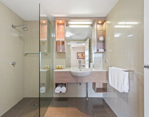 CBD Executive Apartments - Coogee Beach Accommodation 2