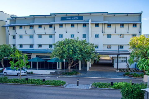The Palmer Collective - Coogee Beach Accommodation 1