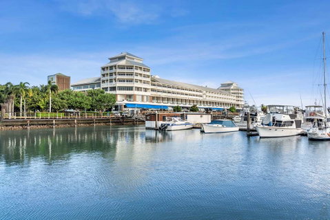 Shangri-La Hotel, The Marina - Coogee Beach Accommodation 0
