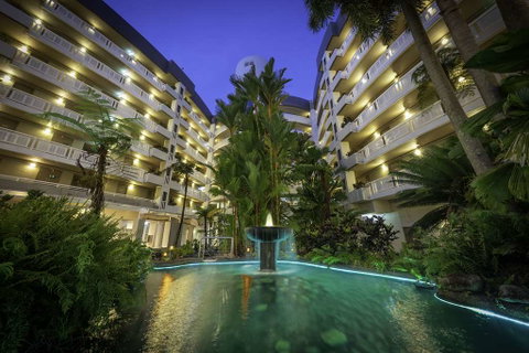 DoubleTree by Hilton Cairns - Coogee Beach Accommodation 1