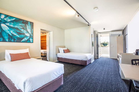 Nightcap at Gateway Hotel - Coogee Beach Accommodation 2