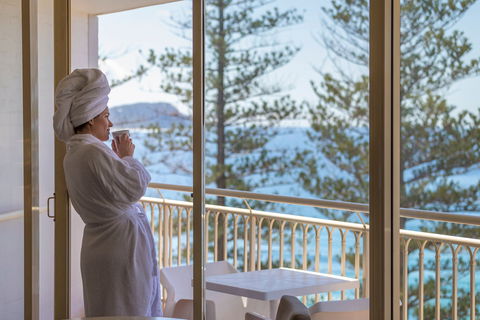Crowne Plaza Terrigal - Coogee Beach Accommodation 1