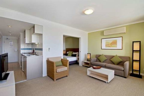 Mantra Ettalong Beach, Ettalong - Coogee Beach Accommodation 4