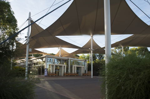 Sails in the Desert Hotel - Coogee Beach Accommodation 1