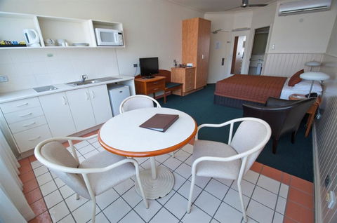 City Oasis Inn - Coogee Beach Accommodation 4