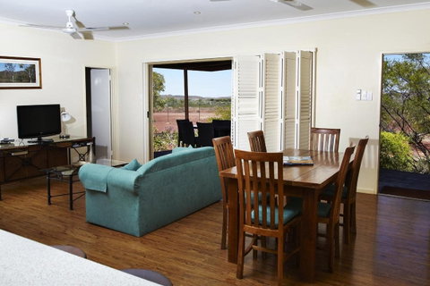 Kimberley Hotel - Coogee Beach Accommodation 2