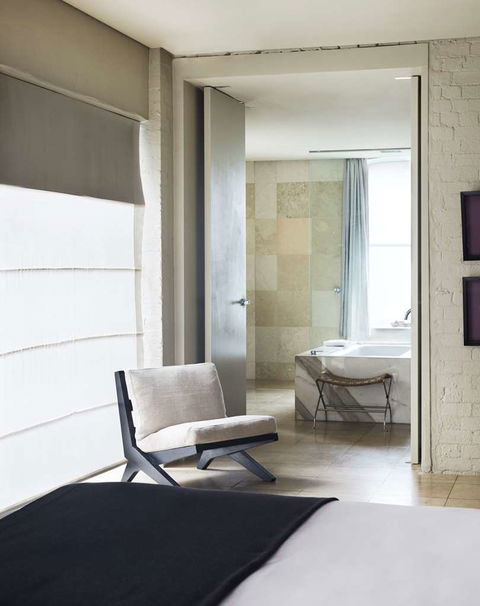 Establishment Hotel - Coogee Beach Accommodation 9