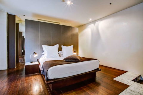 Establishment Hotel - Coogee Beach Accommodation 13