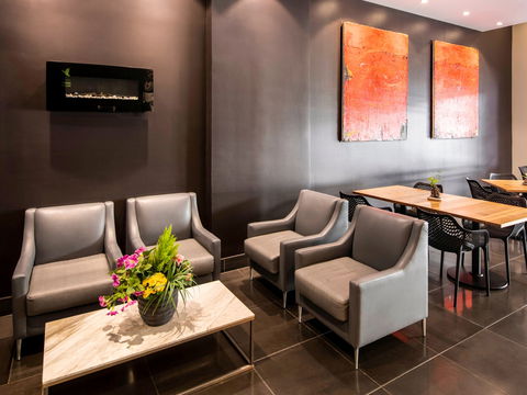 Hotel Ibis World Square - Coogee Beach Accommodation 2