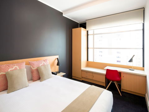 Hotel Ibis World Square - Coogee Beach Accommodation 4