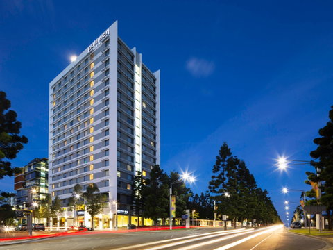 Pullman Hotel at Sydney Olympic Park - Coogee Beach Accommodation 0