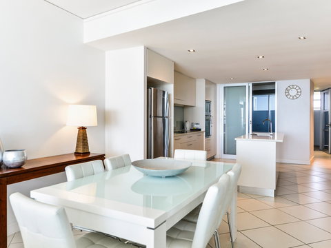 Grand Mercure Apartments Bargara - Coogee Beach Accommodation 3