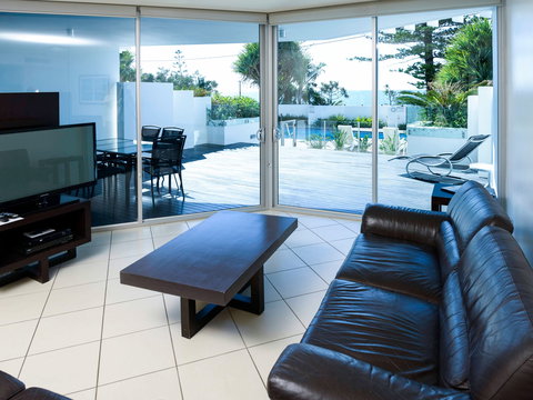 Grand Mercure Apartments Bargara - Coogee Beach Accommodation 8