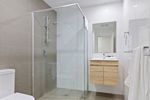 Astra Apartments Parramatta - Skyrise - Coogee Beach Accommodation 5