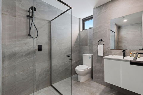Astra Apartments Parramatta - Skyrise - Coogee Beach Accommodation 7