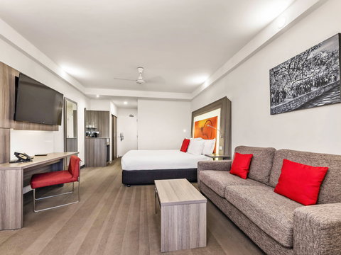 Novotel Darwin Atrium - Coogee Beach Accommodation 5