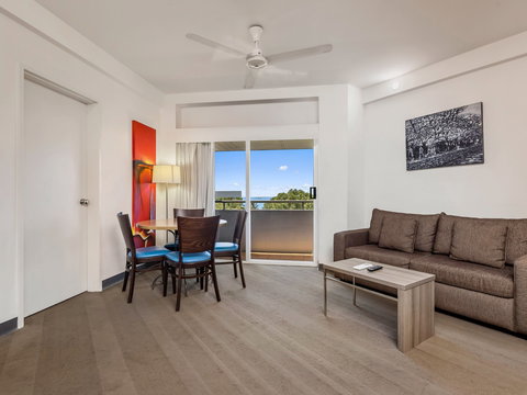 Novotel Darwin Atrium - Coogee Beach Accommodation 6