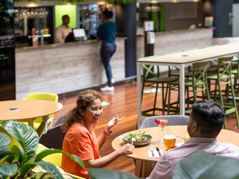 Novotel Darwin Atrium - Coogee Beach Accommodation 13