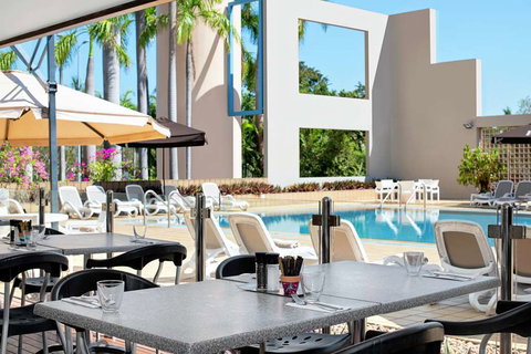 DoubleTree by Hilton Esplanade Darwin - Coogee Beach Accommodation 8