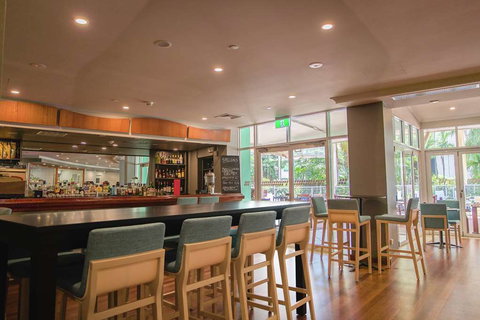 DoubleTree by Hilton Hotel Darwin - Coogee Beach Accommodation 14
