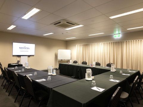 Novotel Darwin Airport Hotel - Coogee Beach Accommodation 8