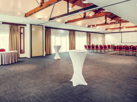 Mercure Darwin Airport Resort - Coogee Beach Accommodation 9