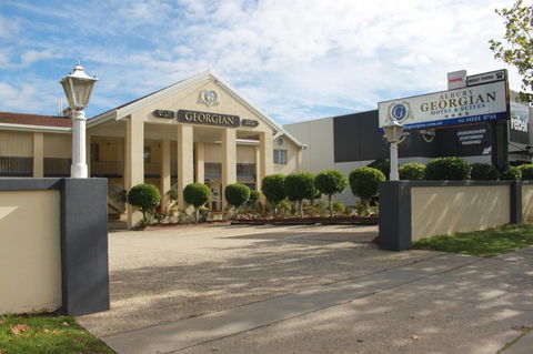 Albury Georgian - Coogee Beach Accommodation 0