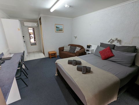 Abajaz Motor Inn - Coogee Beach Accommodation 0