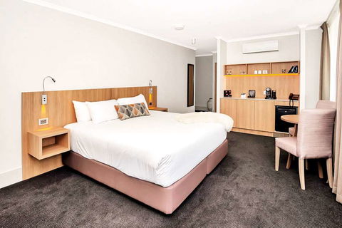 Clarion Hotel Townsville - Coogee Beach Accommodation 1