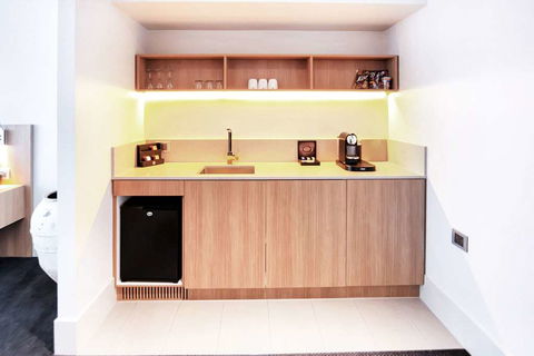 Clarion Hotel Townsville - Coogee Beach Accommodation 2