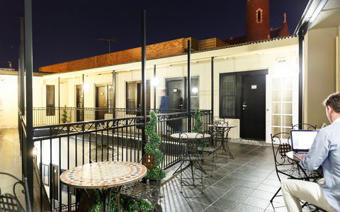 Airport Hotel Sydney - Coogee Beach Accommodation 0