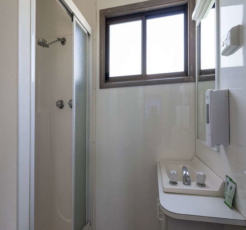 BIG4 Albury Tourist Park - Coogee Beach Accommodation 1