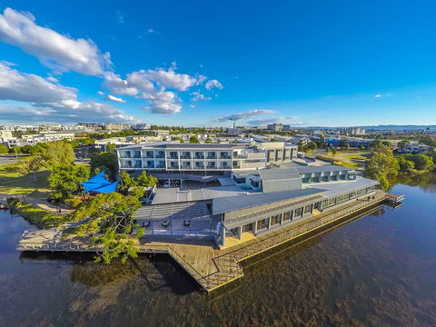 Best Western Plus North Lakes Hotel - Coogee Beach Accommodation 0