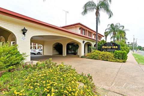 Narrandera Club Motor Inn - Coogee Beach Accommodation 0