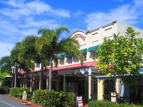 Macrossan House Boutique Holidays Apts - Coogee Beach Accommodation 0