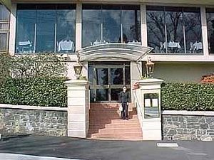 Commodore Regent Motor Inn - Coogee Beach Accommodation 0