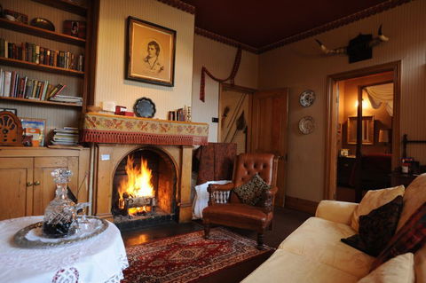 Alice's Cottages - Coogee Beach Accommodation 1
