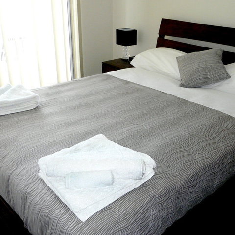 Direct Hotels - Monterey Moranbah - Coogee Beach Accommodation 1