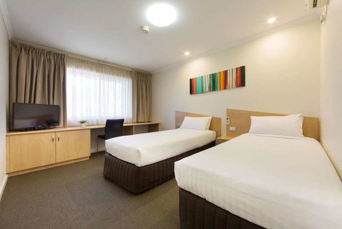 Ramada Encore by Wyndham Belconnen - Coogee Beach Accommodation 1