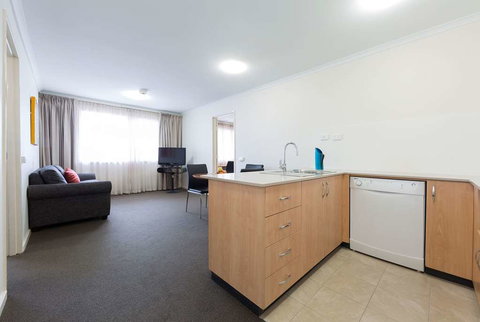 Ramada Encore by Wyndham Belconnen - Coogee Beach Accommodation 2
