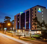 Holiday Inn Express Sydney Macquarie Pk - Coogee Beach Accommodation